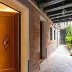 Apartman Glass House